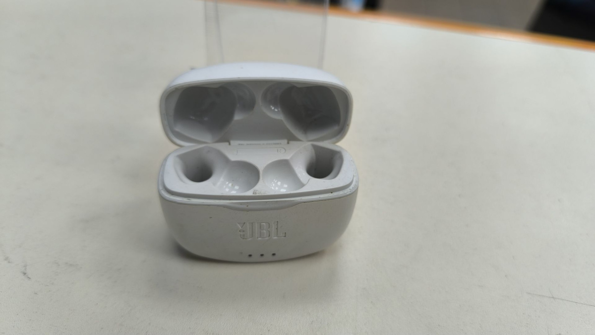 Наушники беспроводные JBL Tune 215 TWS;