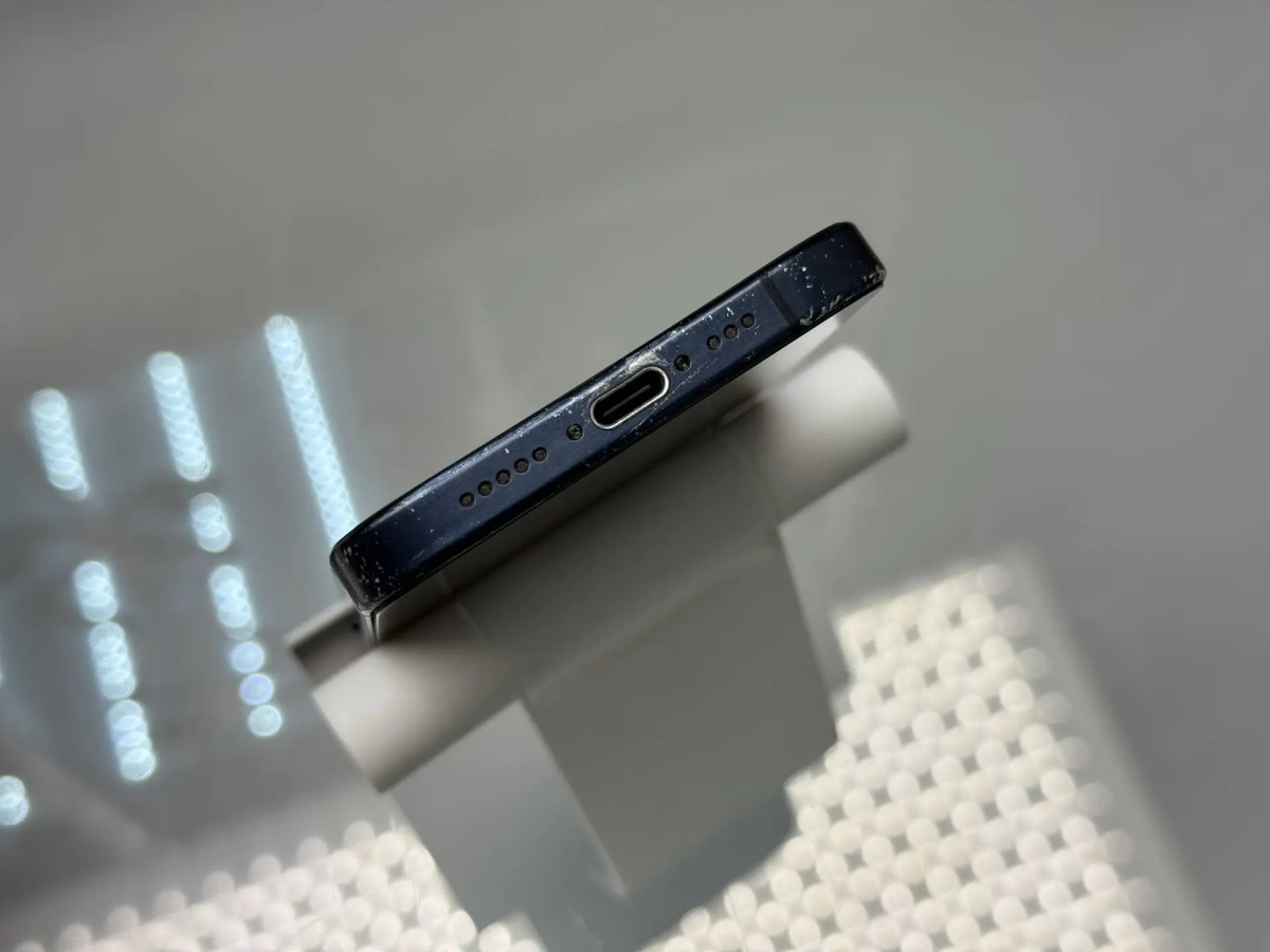 Смартфон Apple Iphone 15 Pro 256Gb