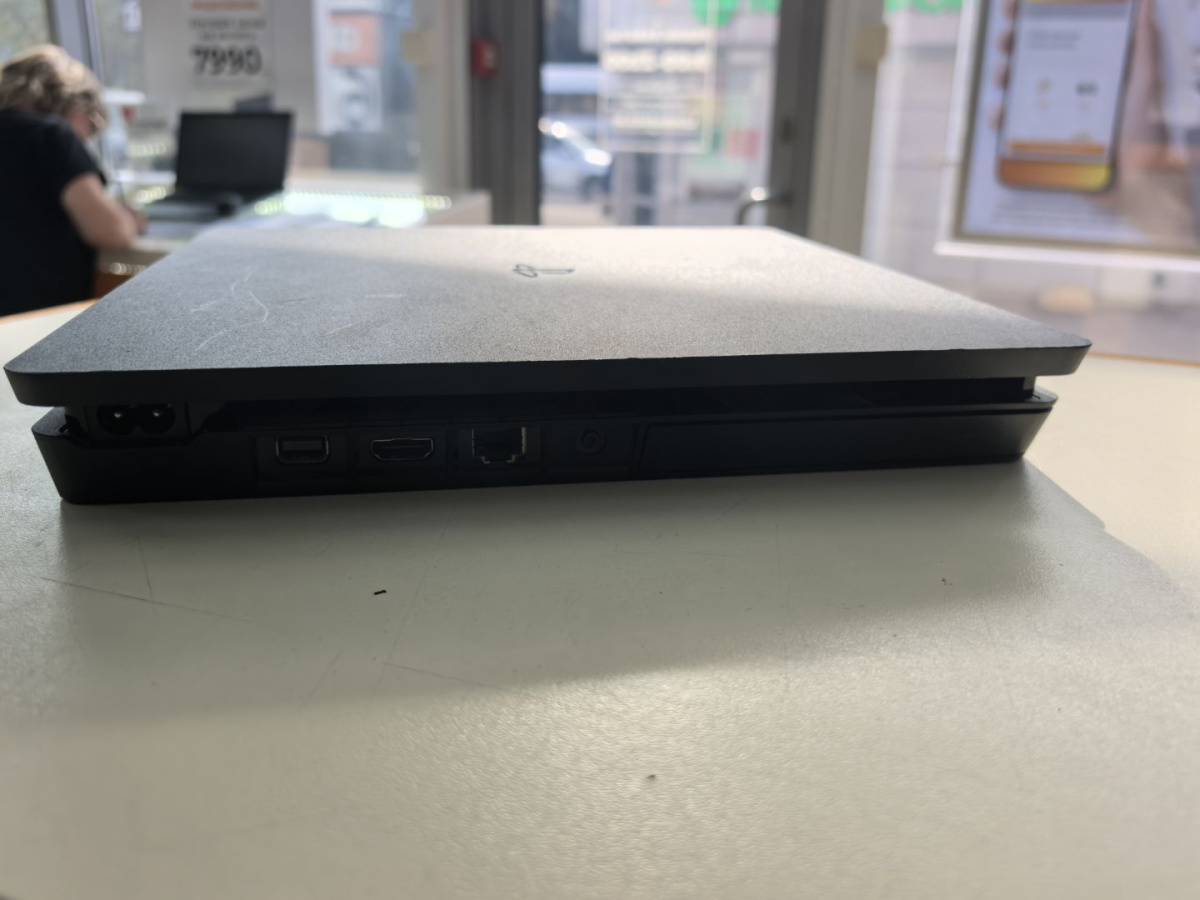 Игровая приставка PlayStation 4 Slim 1Tb