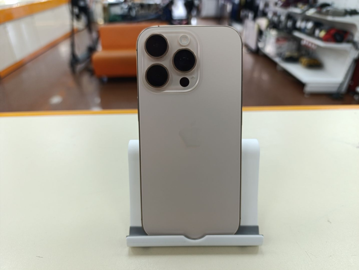 Смартфон Apple Iphone 16 Pro 128Gb