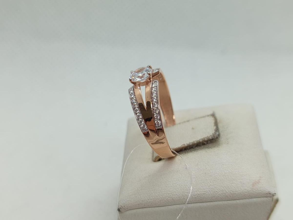 КОЛЬЦО С КАМНЯМИ (Au 585)