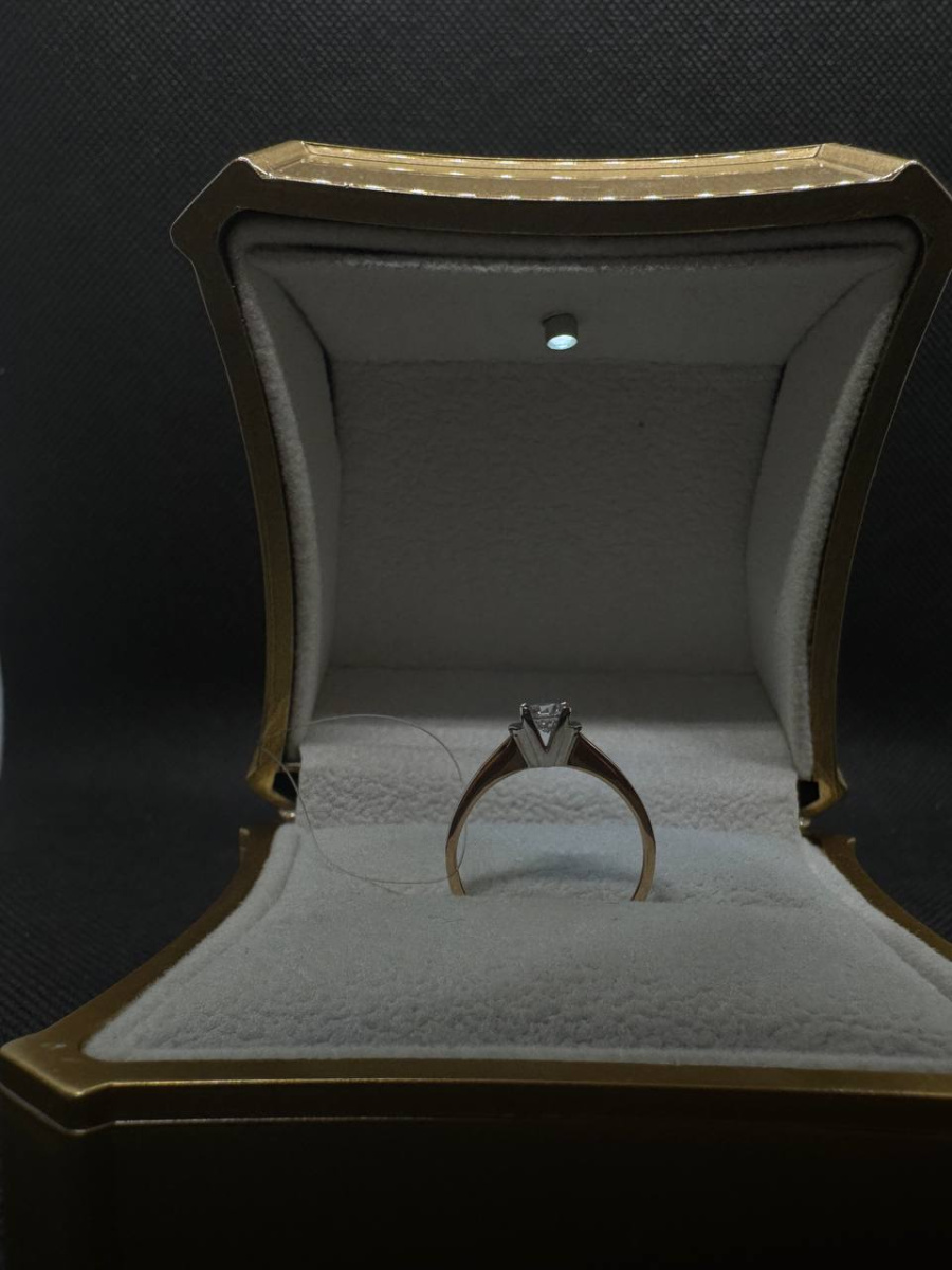 КОЛЬЦО С КАМНЕМ (Au 585)