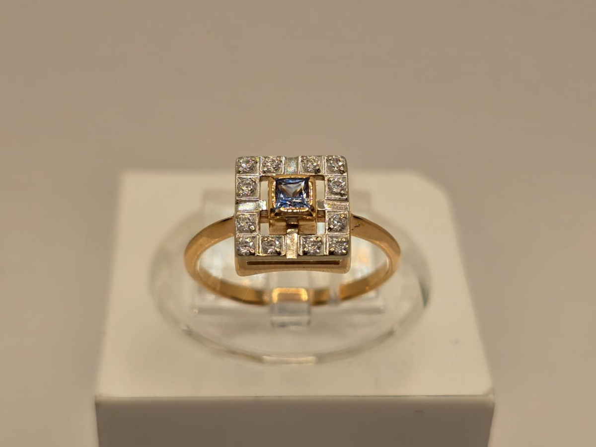 КОЛЬЦО С КАМНЯМИ (Au 585)