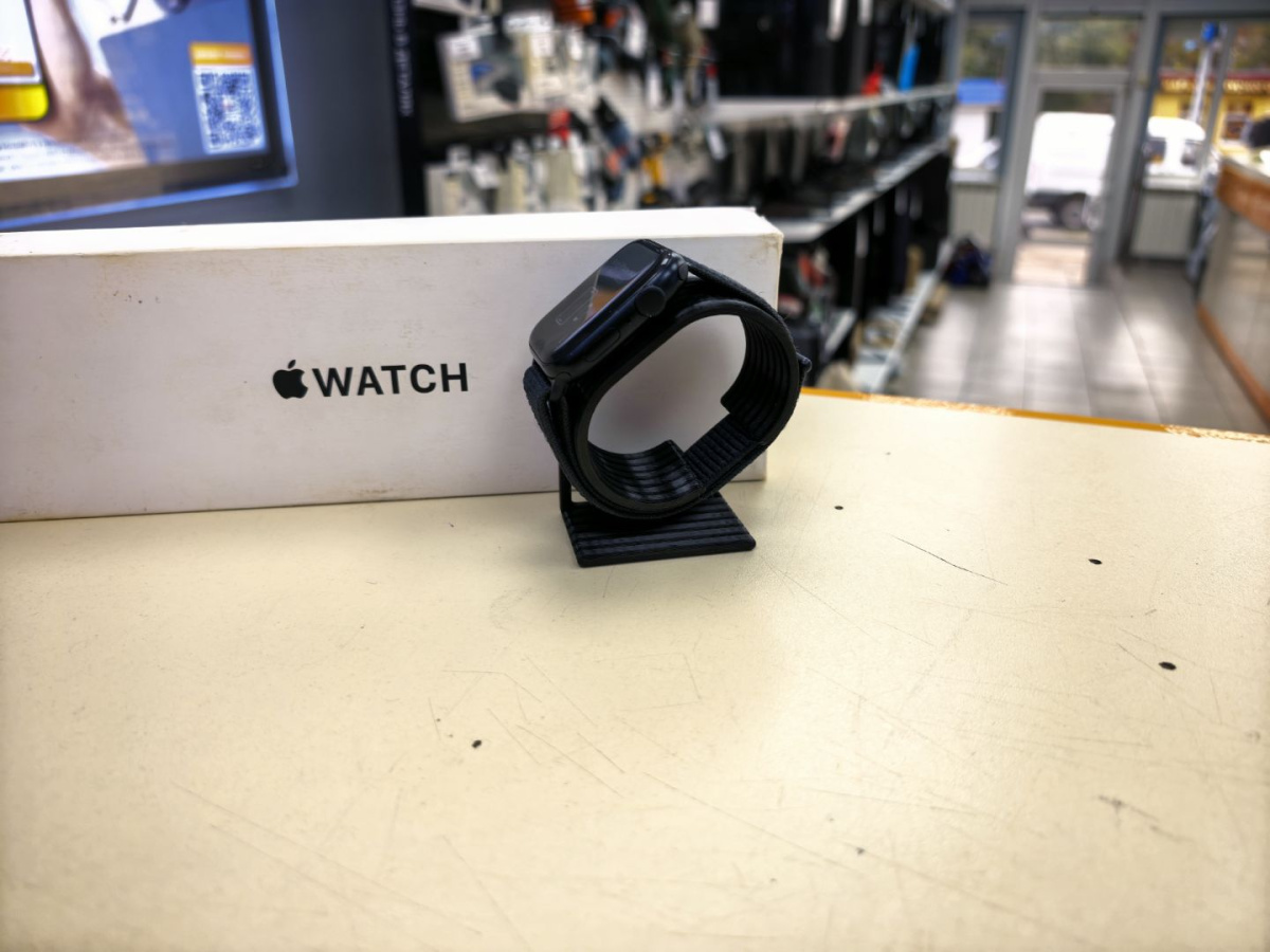 Смарт-часы Apple Watch SE 2022 44mm