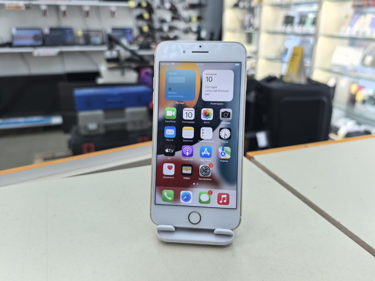 Смартфон Apple iPhone 7 Plus 32Gb