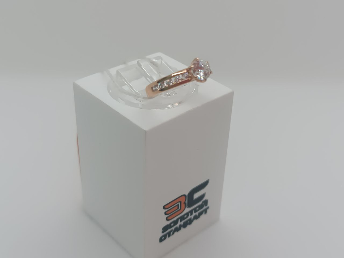 КОЛЬЦО С КАМНЯМИ (Au 585)