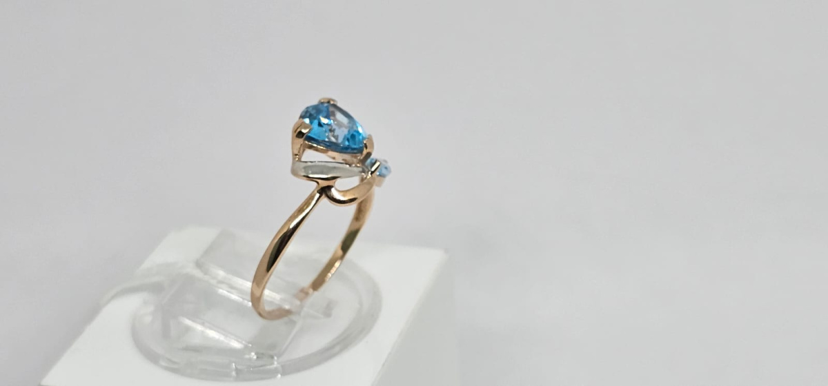 КОЛЬЦО С КАМНЯМИ (Au 585)