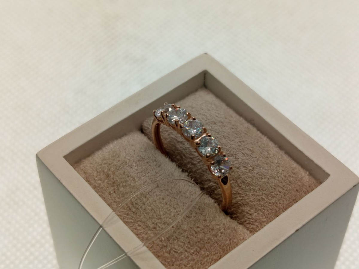 КОЛЬЦО С КАМНЯМИ (Au 585)