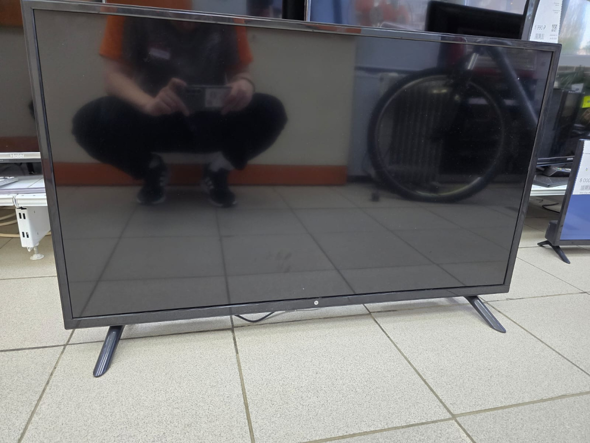 LED Телевизор HI VHIX-40F152MSY