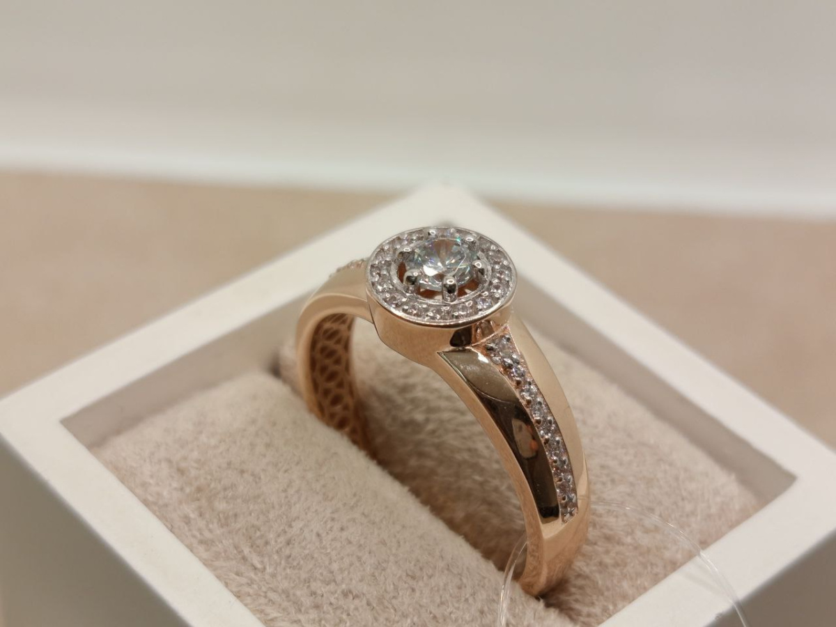 КОЛЬЦО С КАМНЯМИ (Au 585)