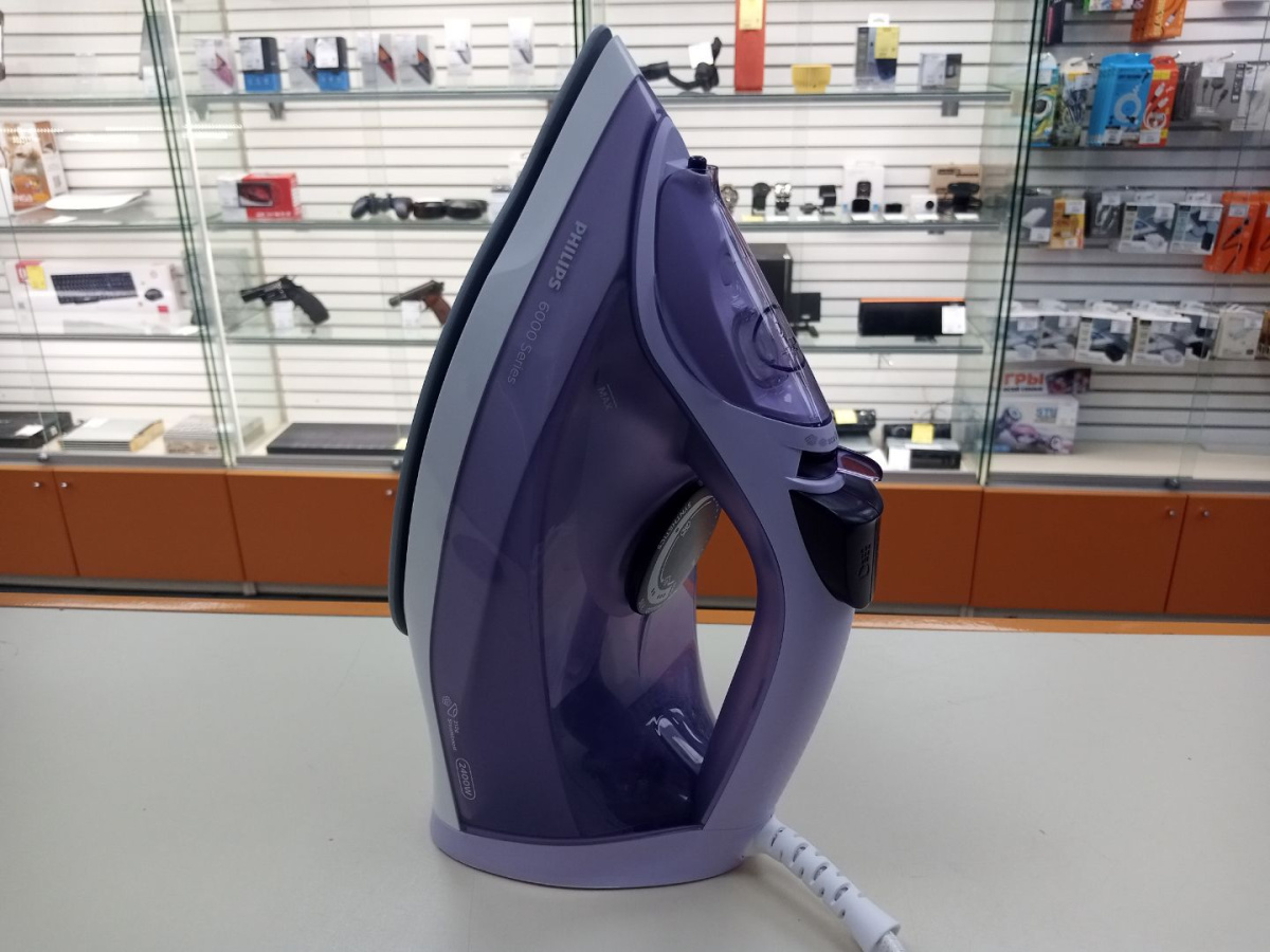 Утюг Philips DST6002/30