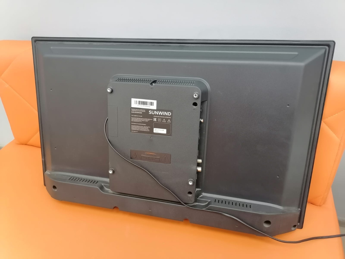 LED Телевизор Sunwind SUN- LED32XS300