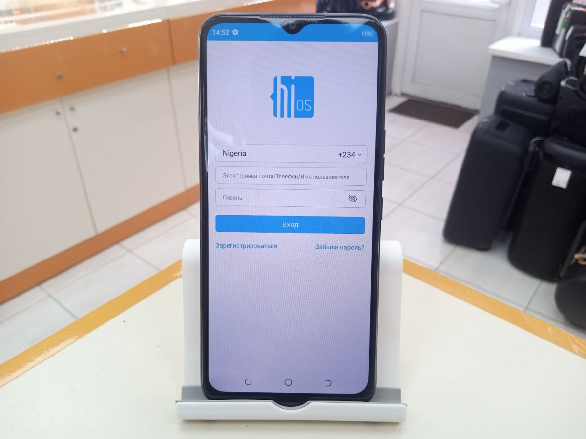 Смартфон Tecno Spark 8C 4/64