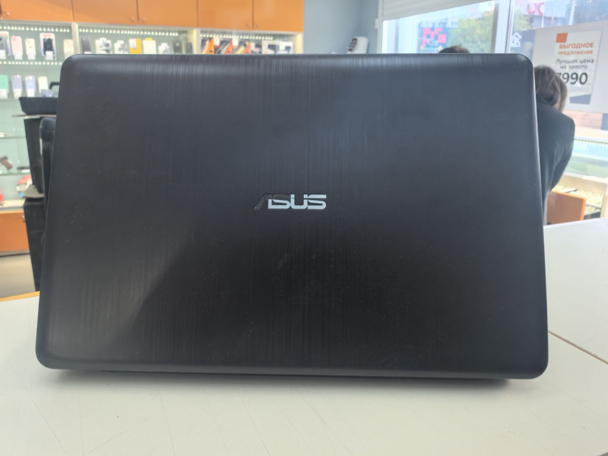 Ноутбук ASUS; Celeron N3350, Intel HD Graphics 500, 4 Гб, 500 Гб, Нет