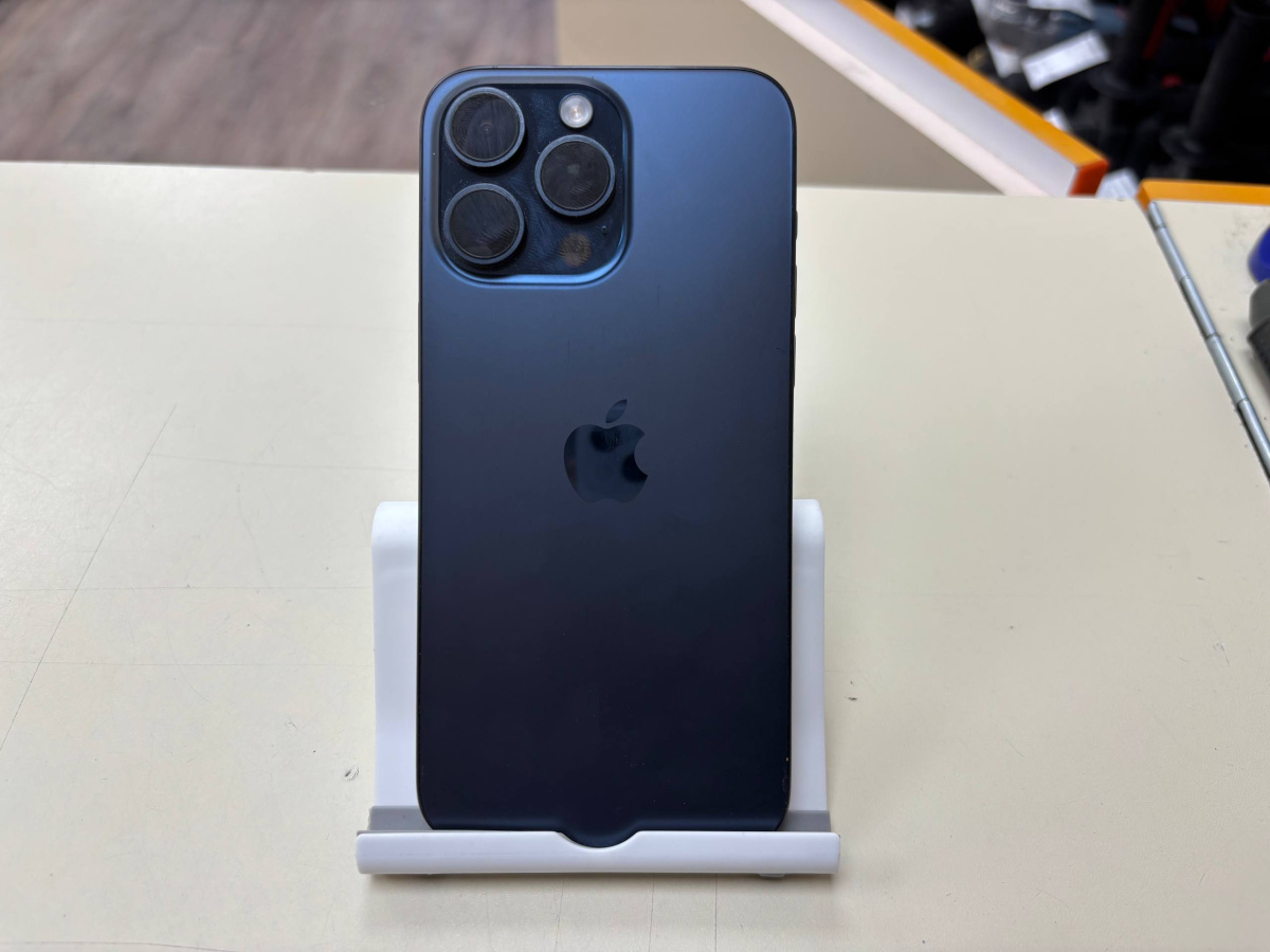 Смартфон Apple iPhone 15 Pro Max 256Gb