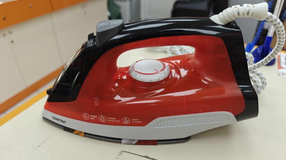 Утюг Centek CT-2347