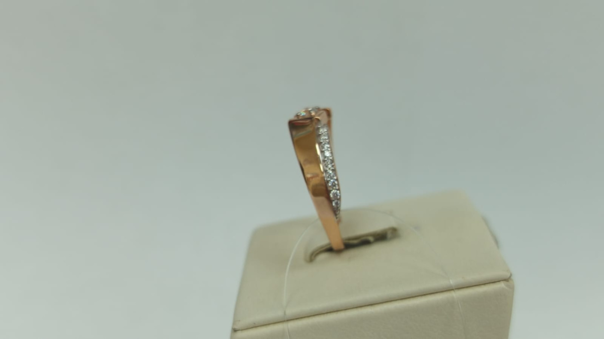 КОЛЬЦО С КАМНЯМИ (Au 585)