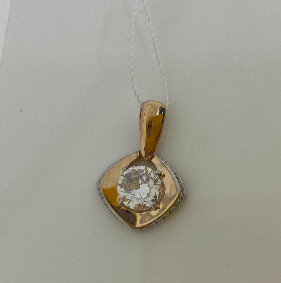 ПОДВЕСКА С КАМНЯМИ (Au 585)