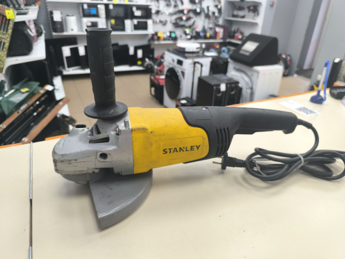 Угловая шлифмашина Stanley SL209