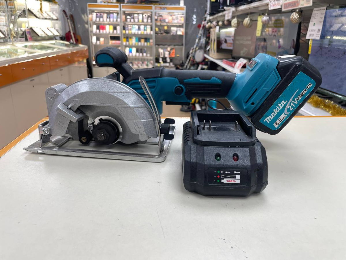 Дисковая пила Makita 4131