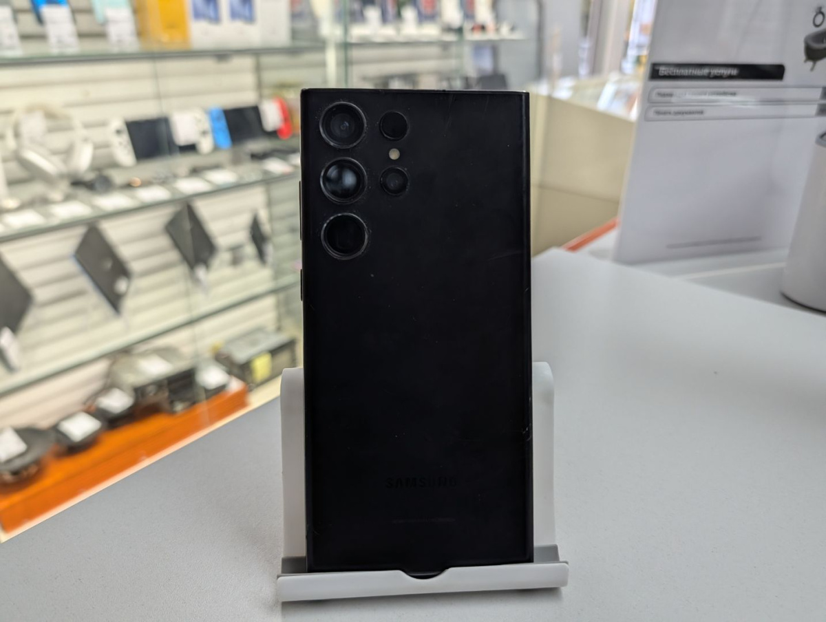 Смартфон Samsung Galaxy S23 Ultra 12/256