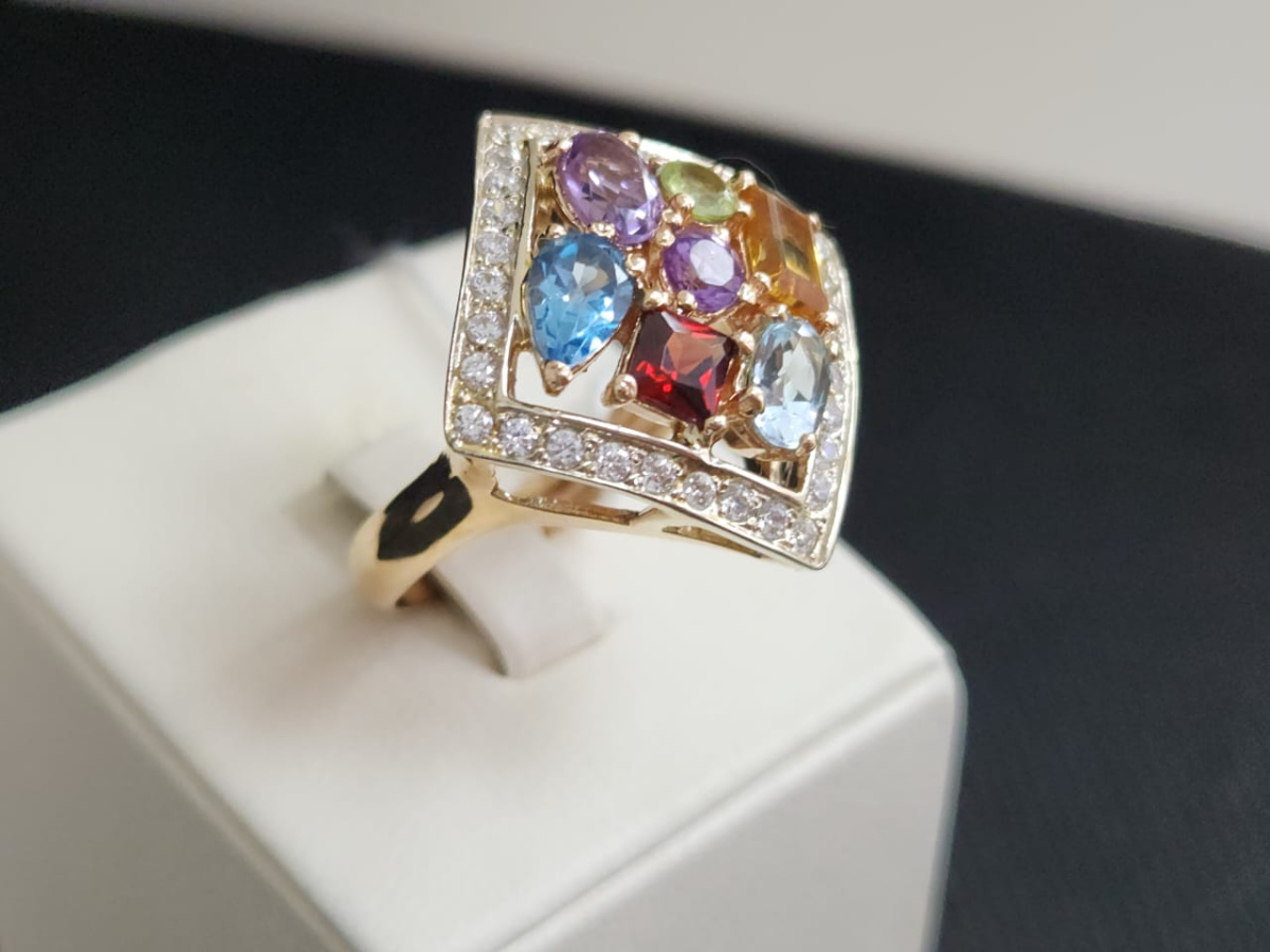 КОЛКМИ585 КОЛЬЦО С КАМНЯМИ (Au 585)