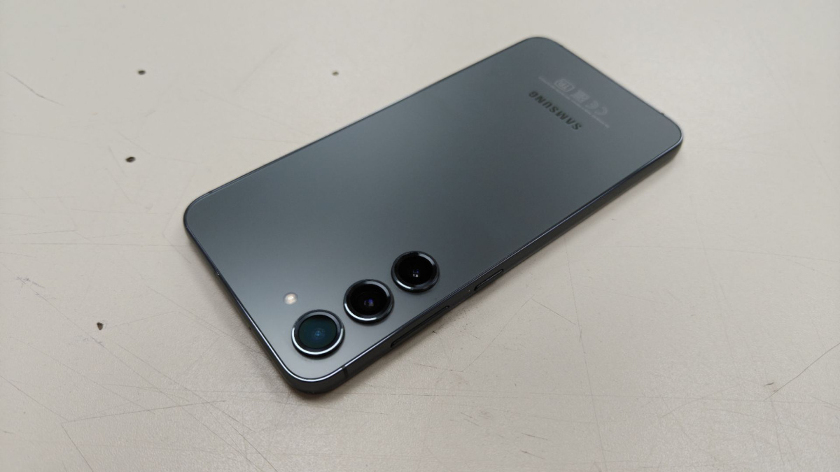 Смартфон Samsung Galaxy S23+ 8/256