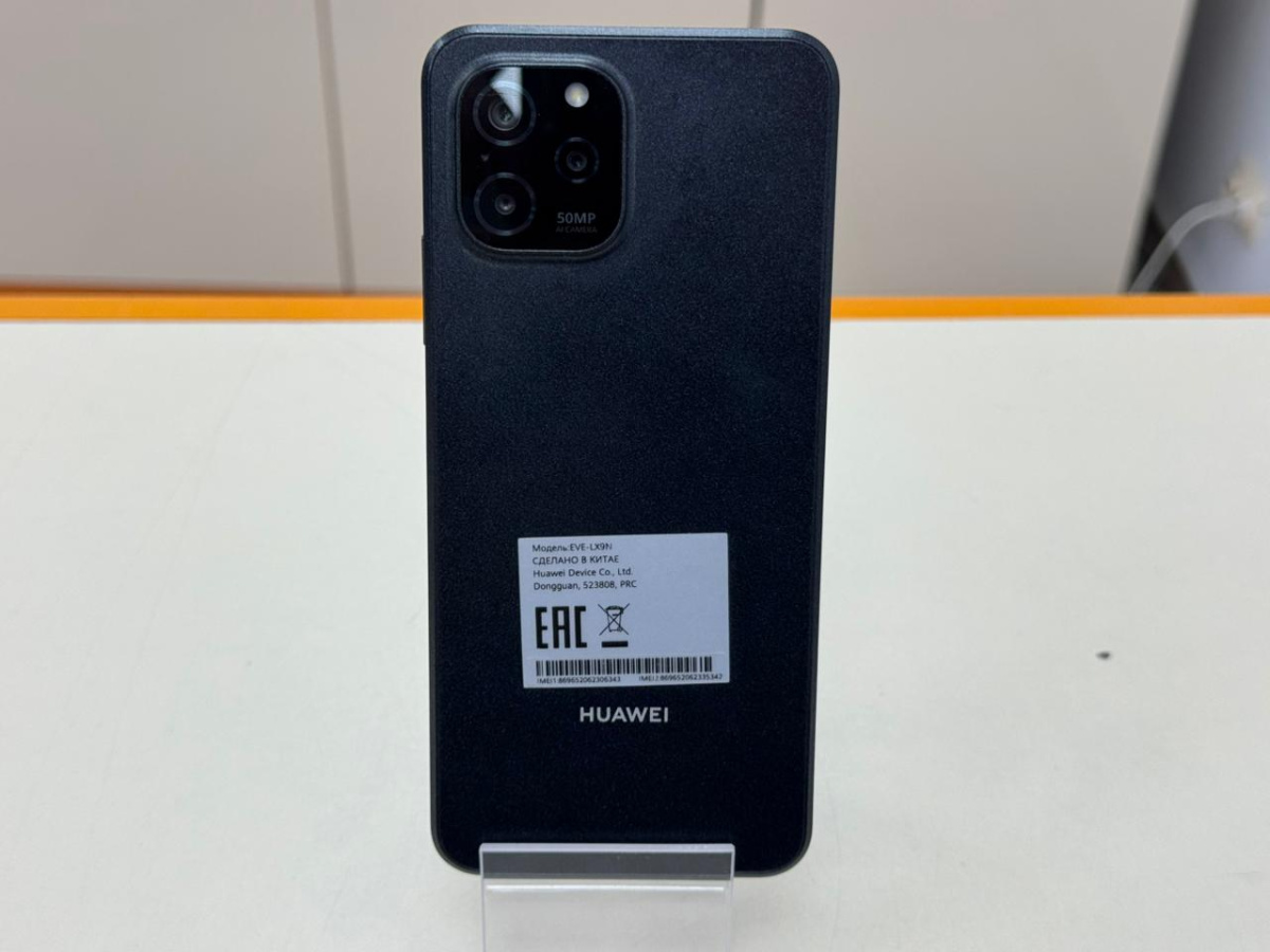 Смартфон Huawei Nova Y61 4/128