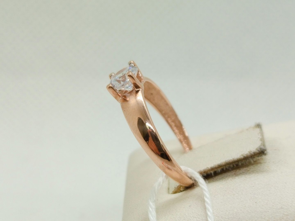 КОЛКМ375 КОЛЬЦО С КАМНЕМ (Au 375)