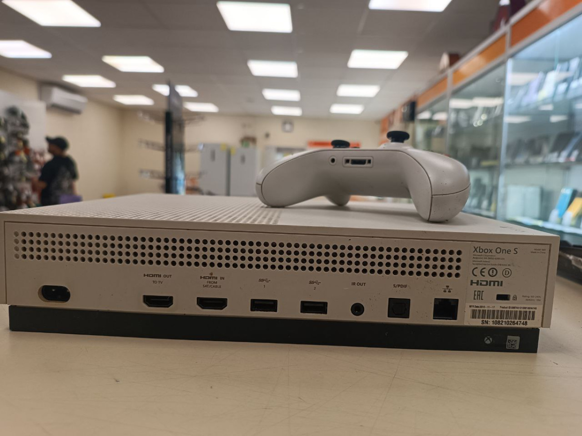 Игровая приставка Xbox One S 500Gb