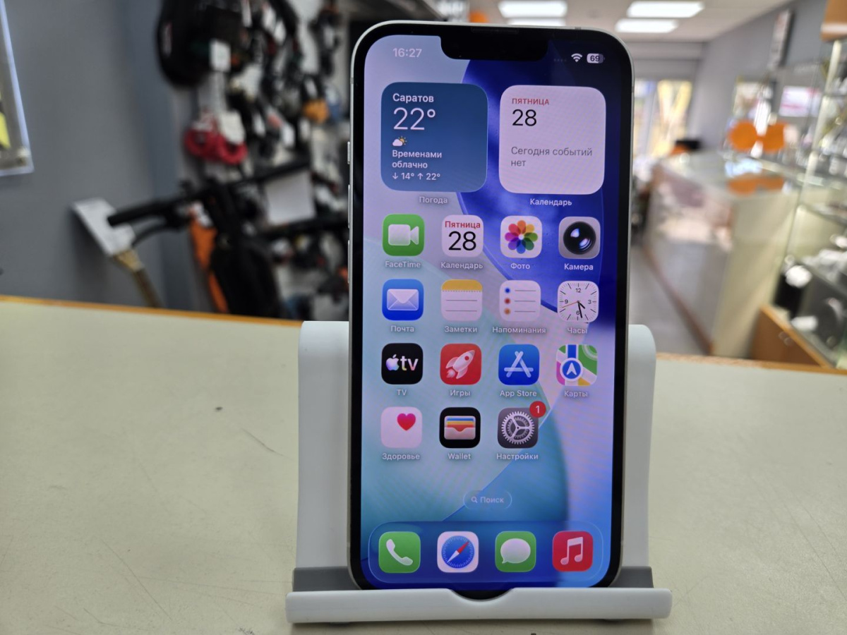 Смартфон Apple iPhone 13 128Gb