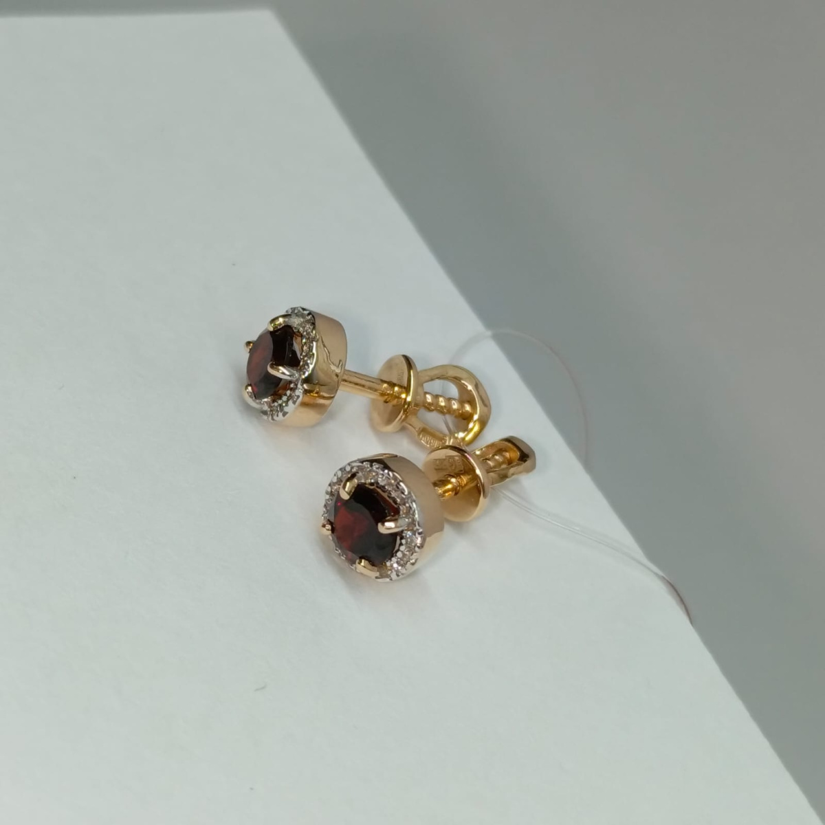 СЕРЬГИ ПУСЕТЫ гранат (Au 585)