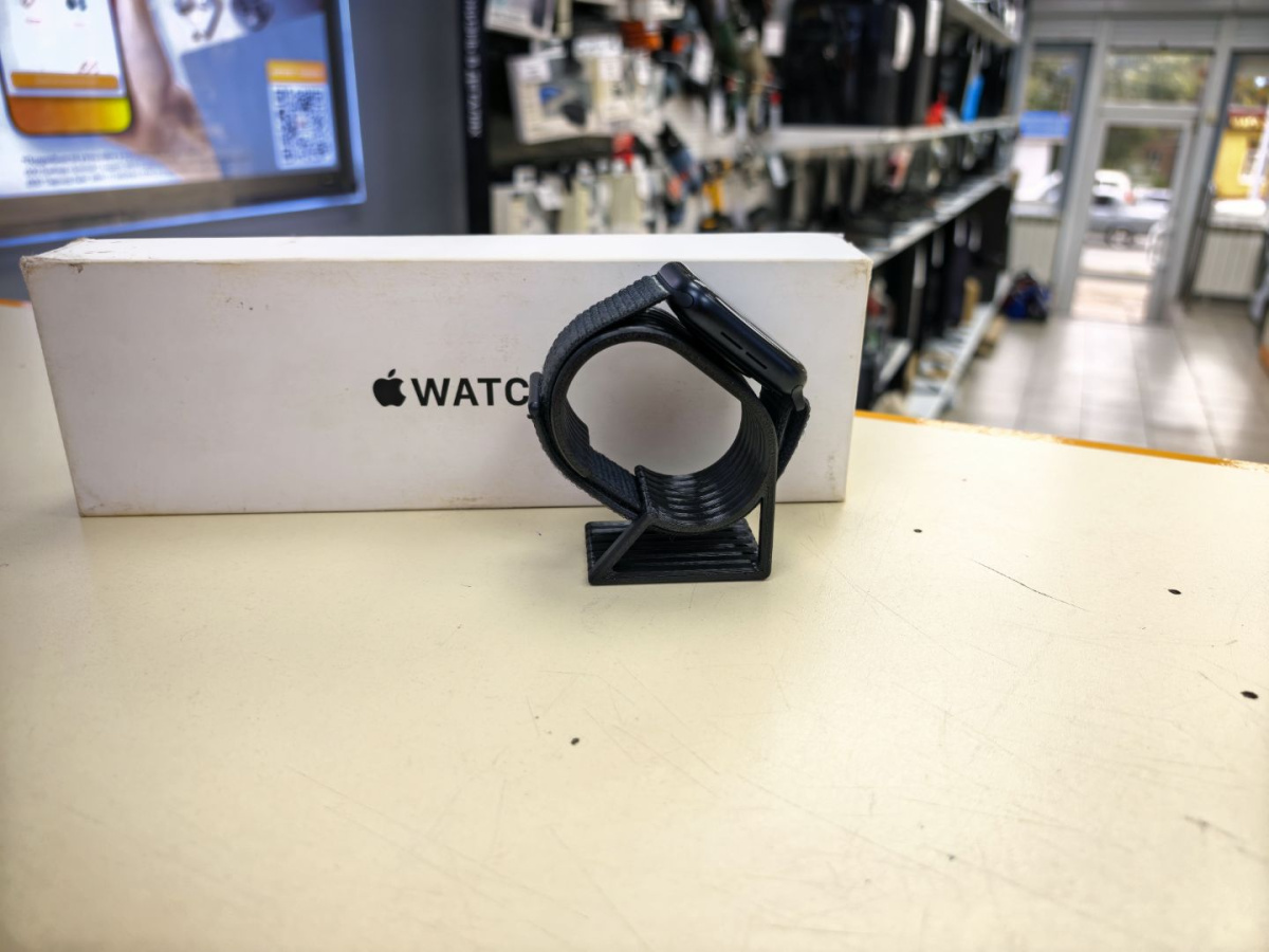 Смарт-часы Apple Watch SE 2022 44mm