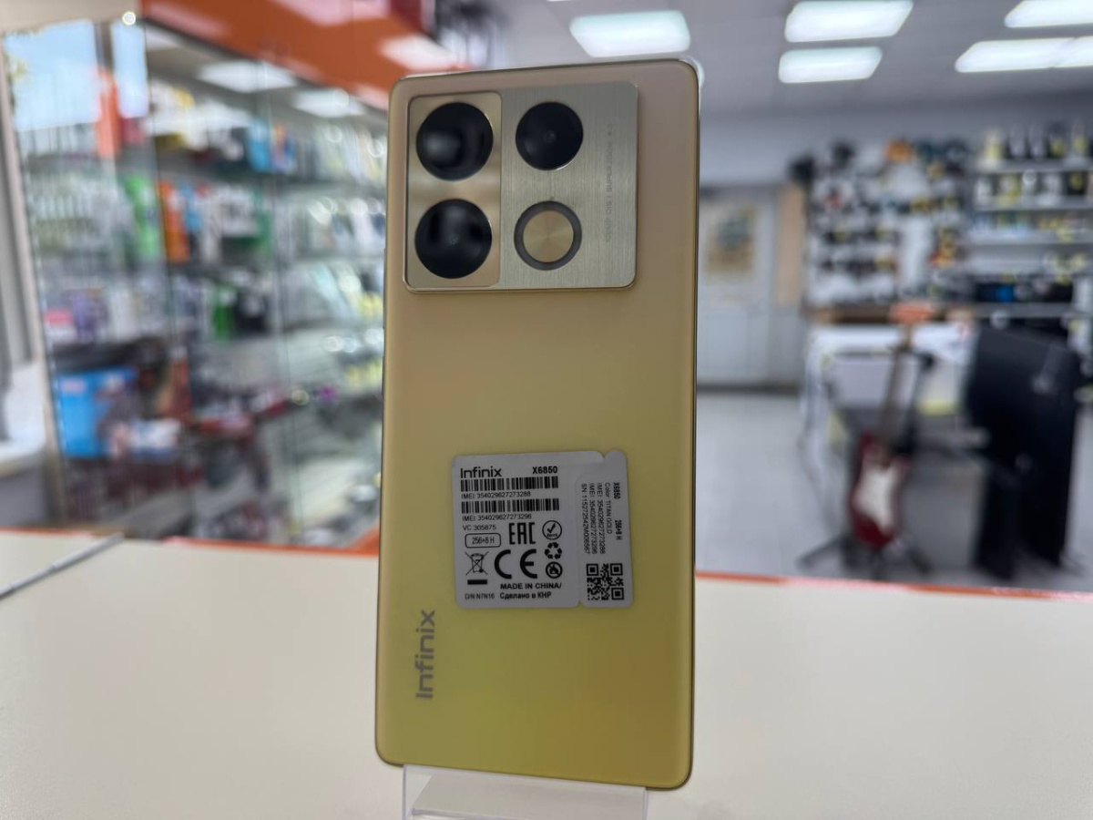 Смартфон Infinix Note 40 Pro 8/256