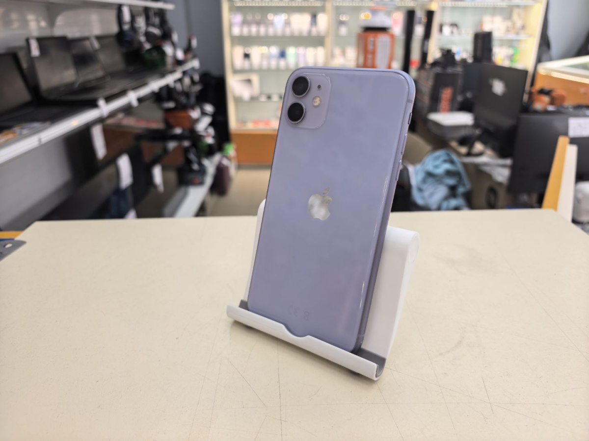 Смартфон Apple iPhone 11 64Gb