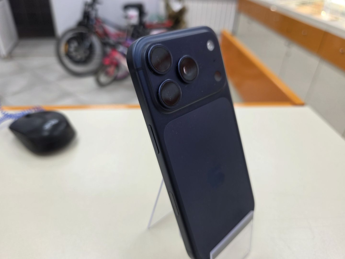 Смартфон Apple Iphone 17 Pro 256Gb