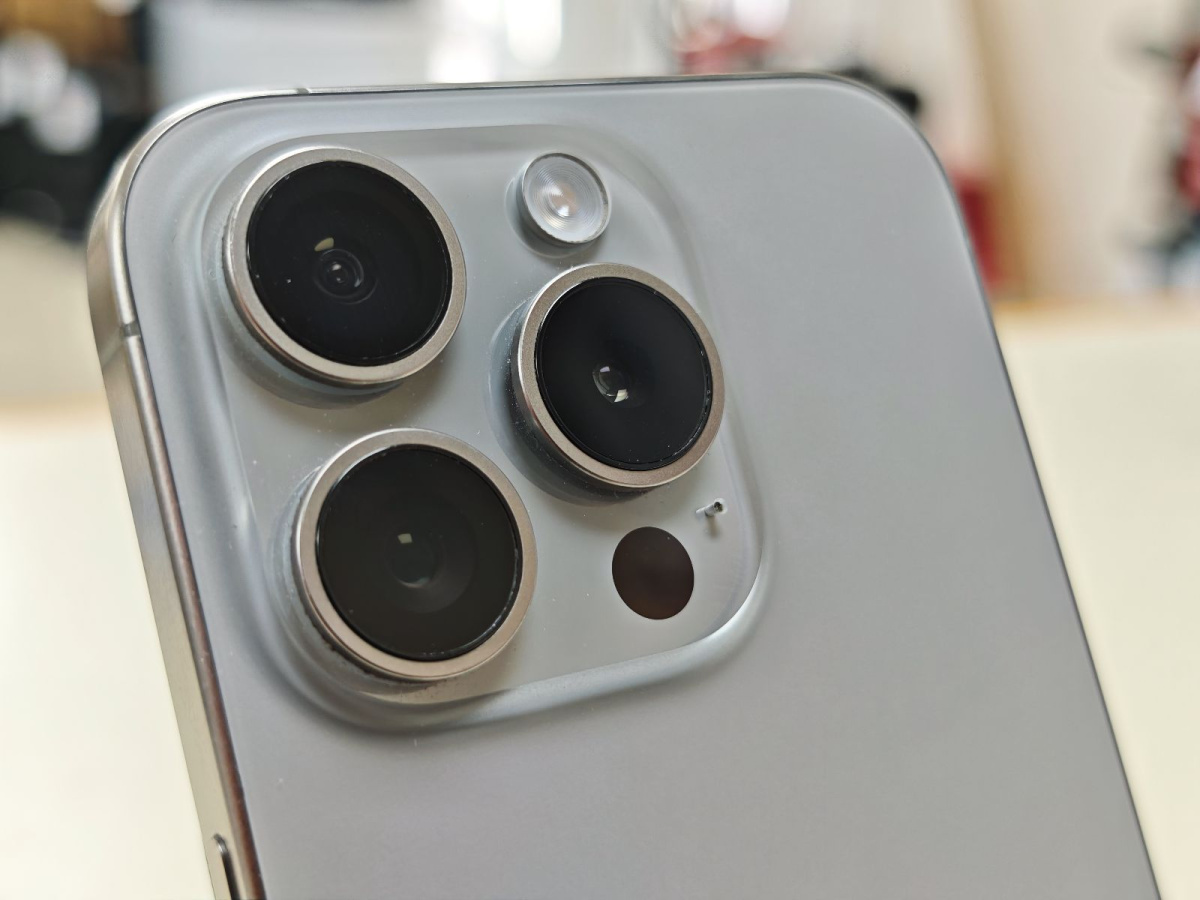 Смартфон Apple Iphone 15 Pro 128Gb