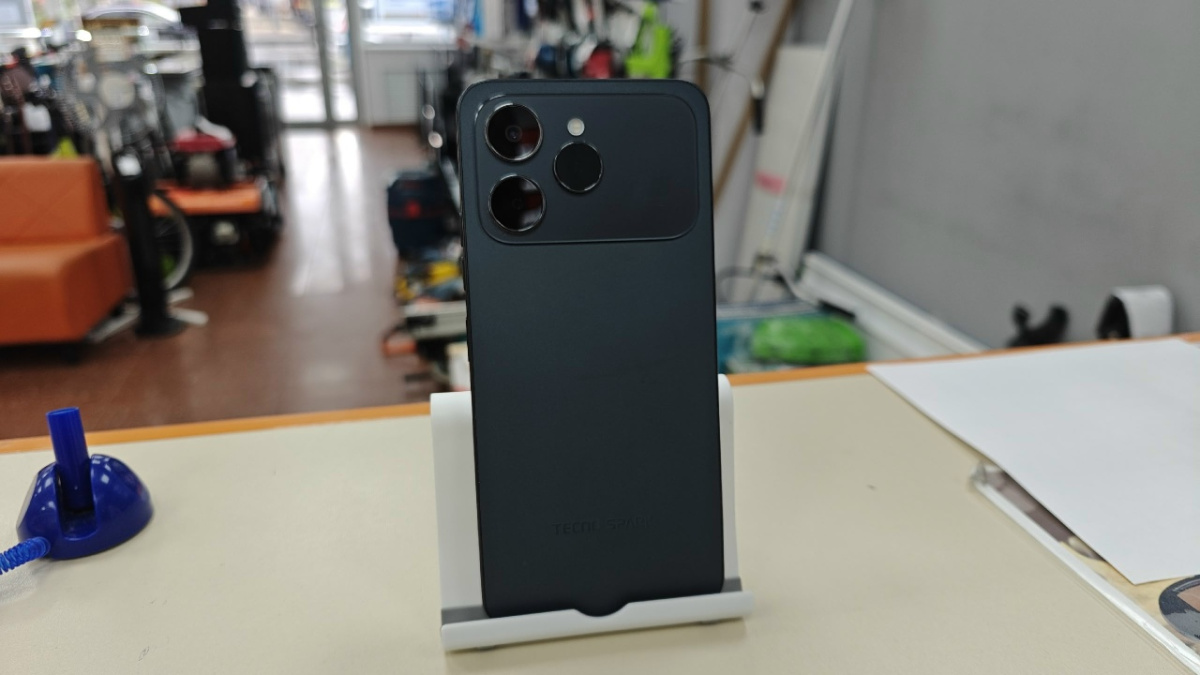 Смартфон Tecno Spark 40 8/256