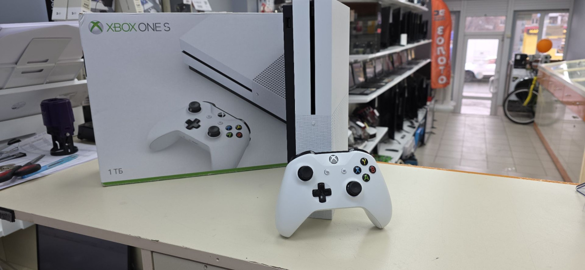 Игровая приставка Xbox One S 1TB