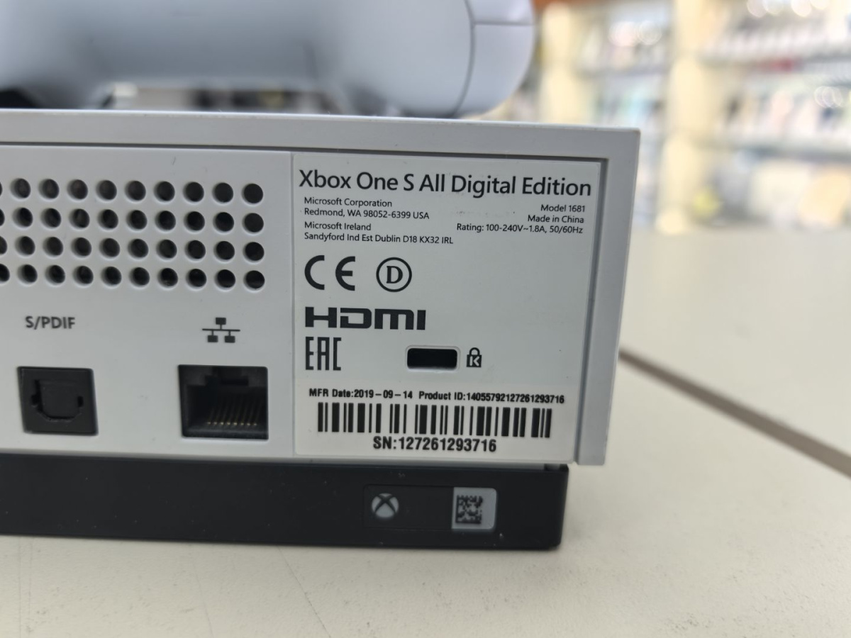 Игровая приставка Xbox One S Digital Edition 1TB