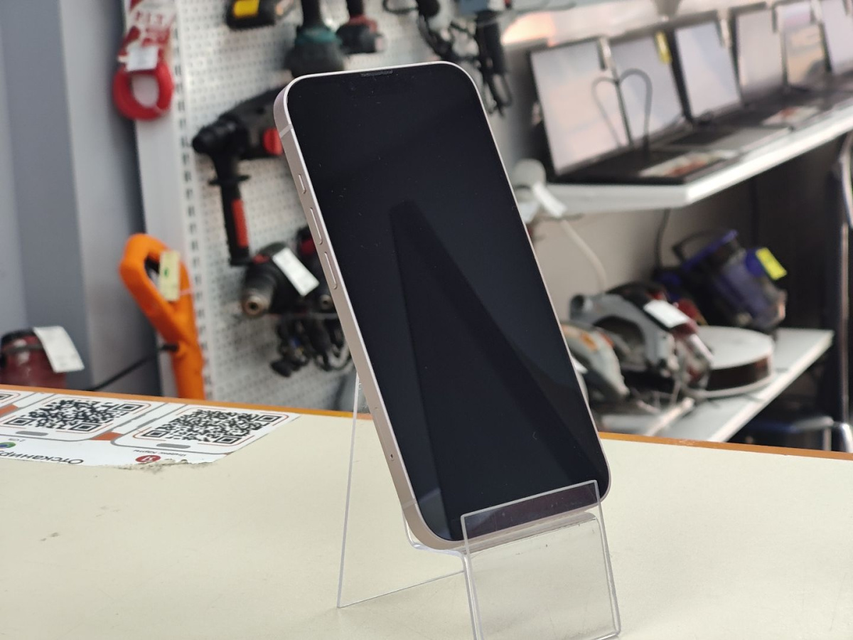 Смартфон Apple iPhone 13 128Gb