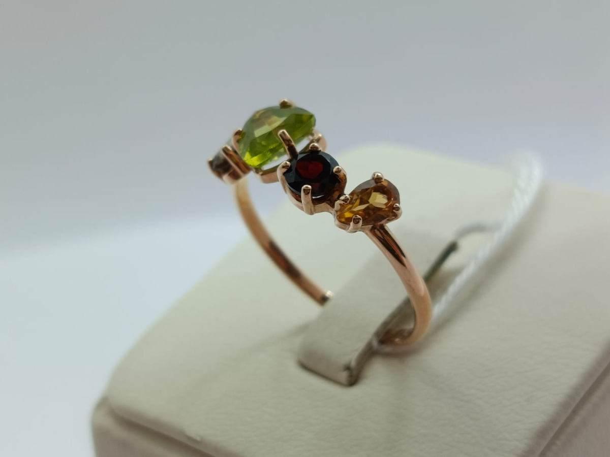 КОЛЬЦО С КАМНЯМИ (Au 585)