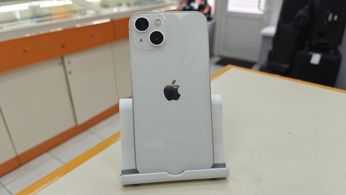 Смартфон Apple iPhone 13 128Gb