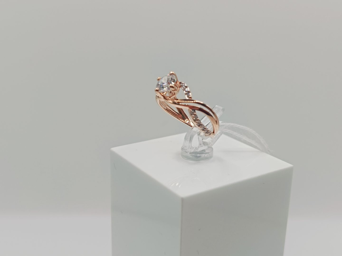 КОЛКМИ585 КОЛЬЦО С КАМНЯМИ (Au 585)