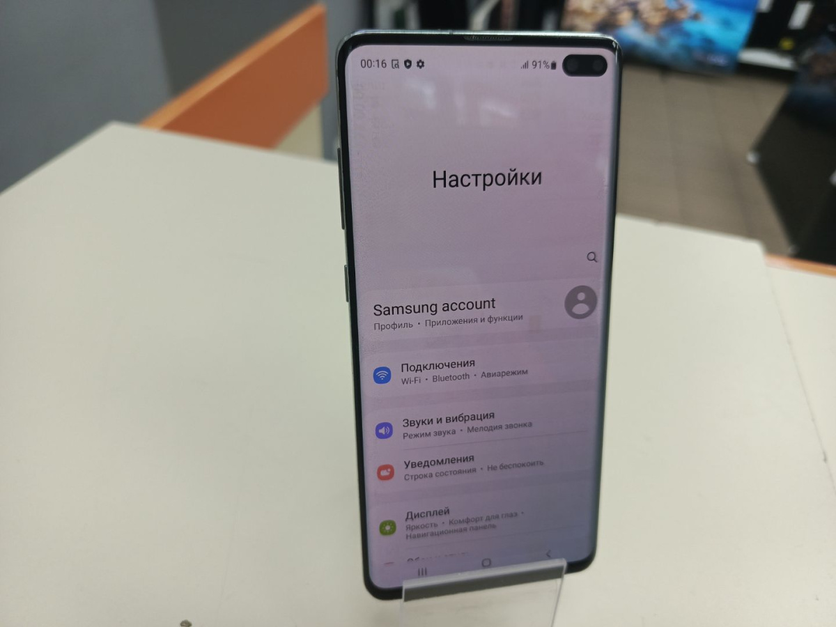 Смартфон Samsung Galaxy S10+ 8/128