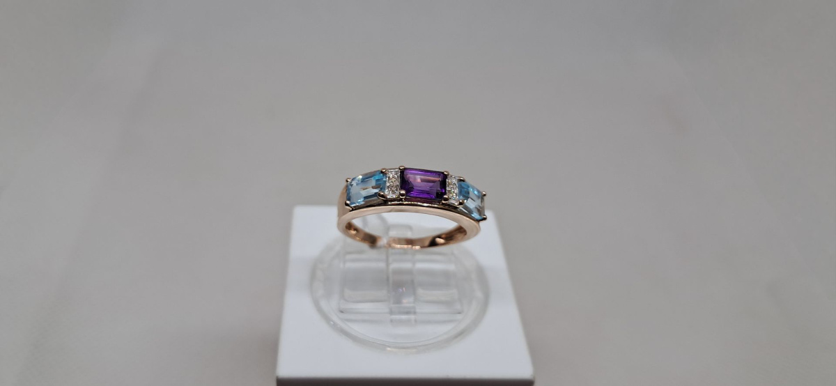 КОЛЬЦО С КАМНЯМИ (Au 585)