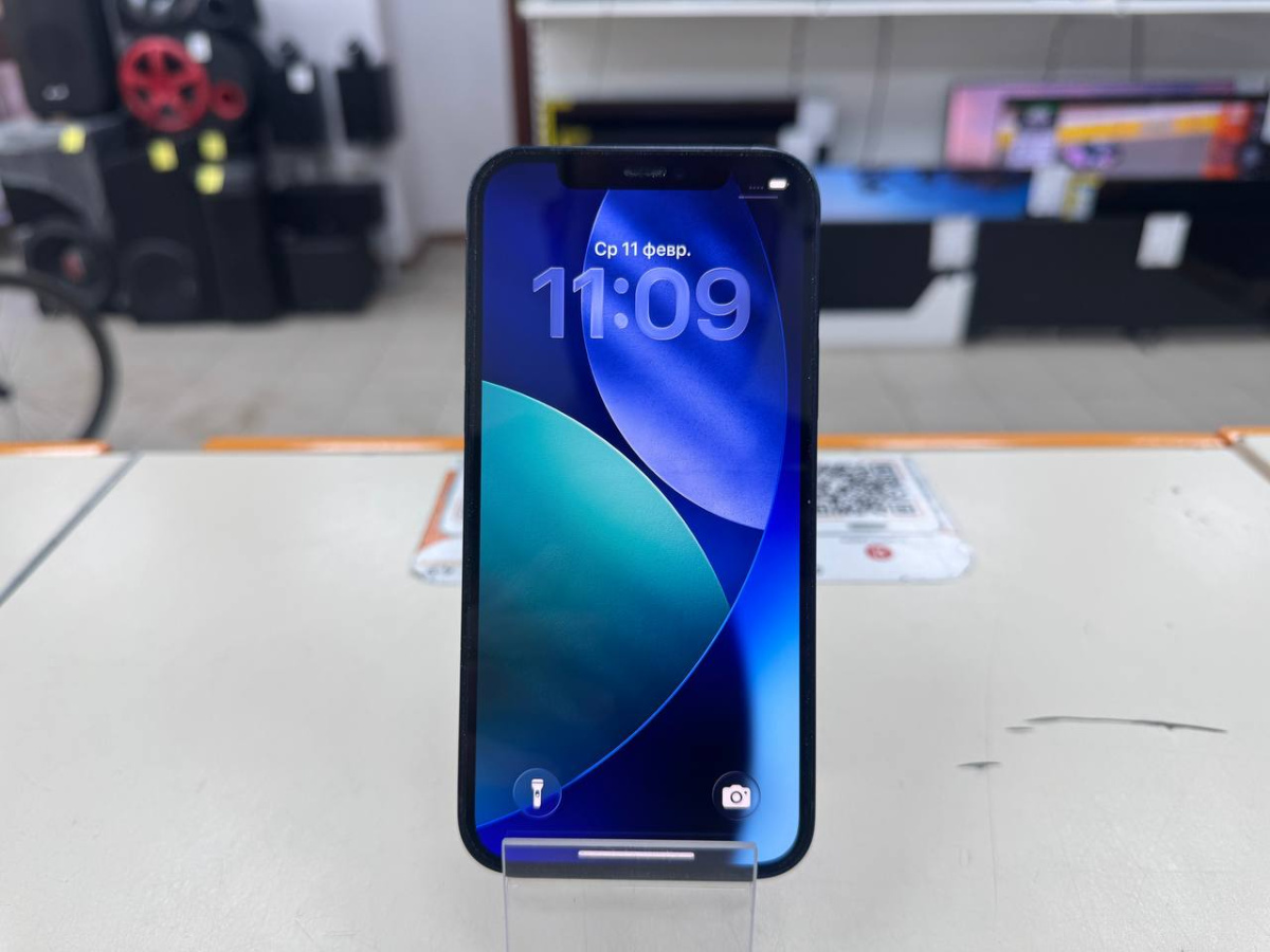 Смартфон Apple iPhone 12 64Gb