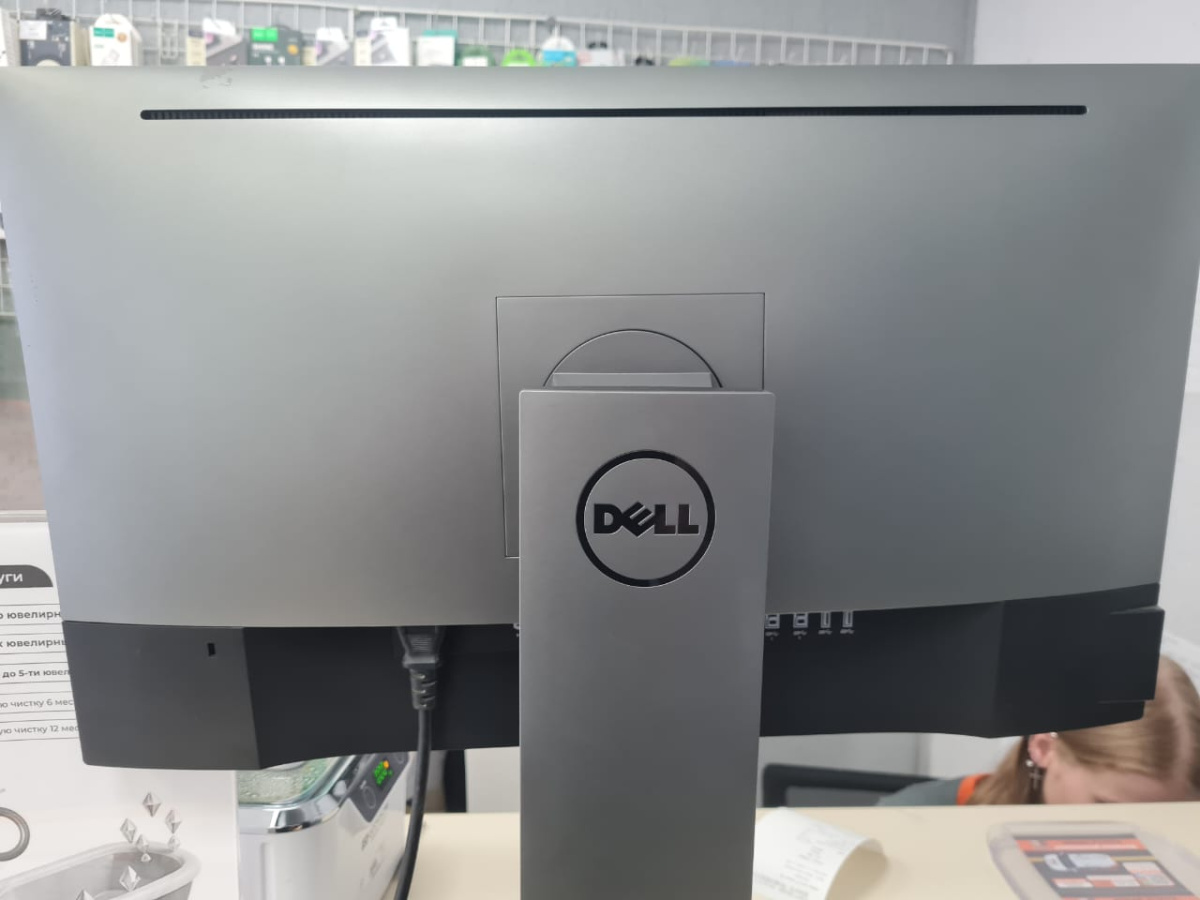 Монитор Dell UP2516D