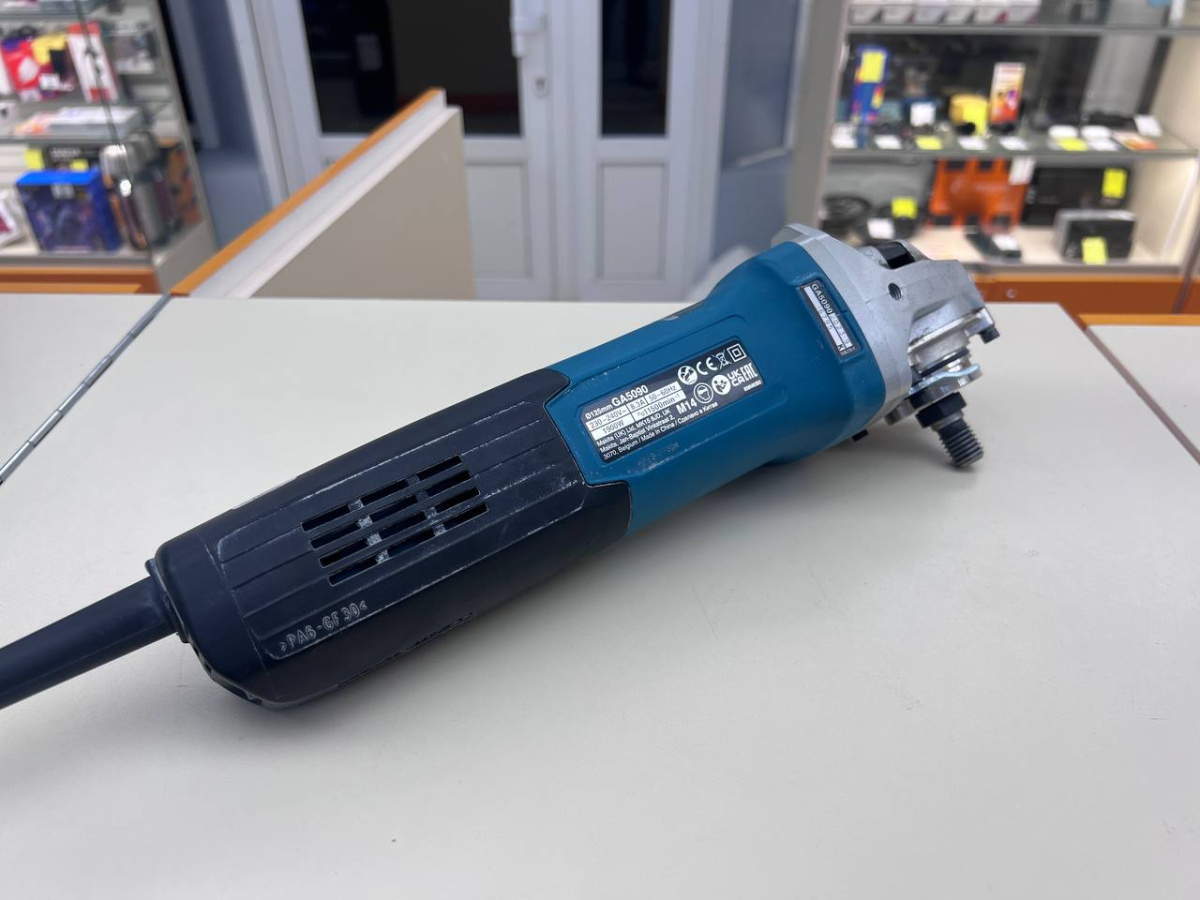 Угловая шлифмашина Makita GA-5090
