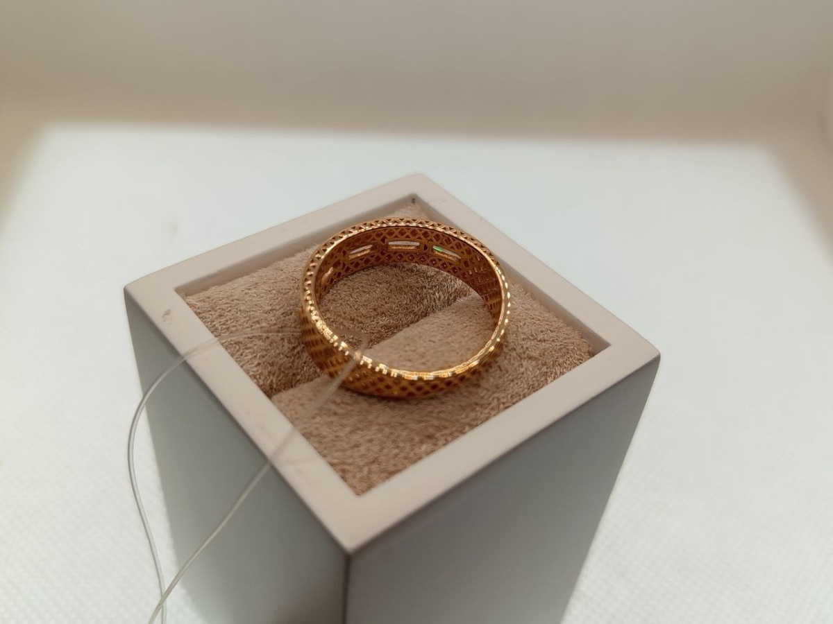 КОЛЬЦО С КАМНЯМИ (Au 585)